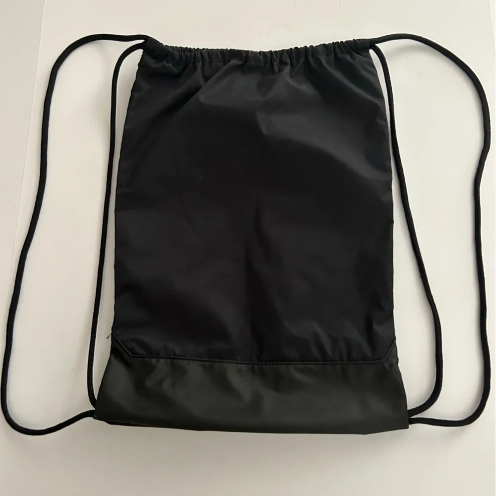 Nike Black White lightweight Training Gym Sack backpack - Picture 5 of 7